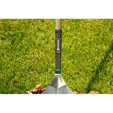 Грабли веерные Gardena PureLine стальные, 30–50 см, с ручкой - 